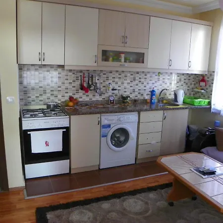 4 Persons Flat House - Cheap Homestay Sleeping Place Apartment Antalya