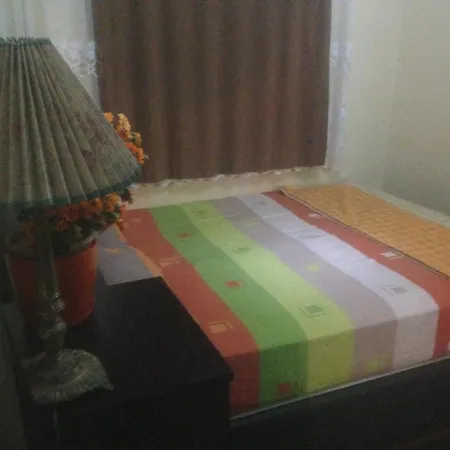 4 Persons Flat House - Cheap Homestay Sleeping Place