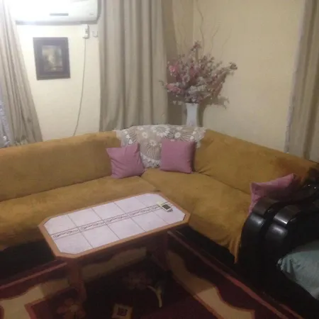 4 Persons Flat House - Cheap Homestay Sleeping Place *