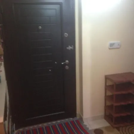 Apartment 4 Persons Flat House - Cheap Homestay Sleeping Place