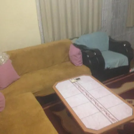 4 Persons Flat House - Cheap Homestay Sleeping Place