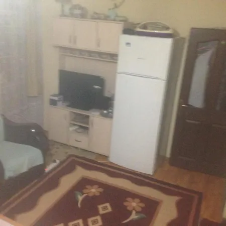 Apartment 4 Persons Flat House - Cheap Homestay Sleeping Place *