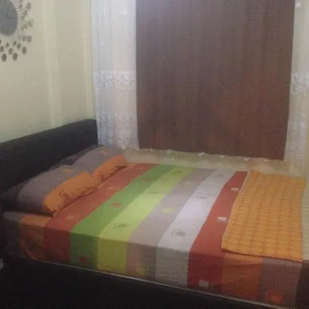 4 Persons Flat House - Cheap Homestay Sleeping Place
